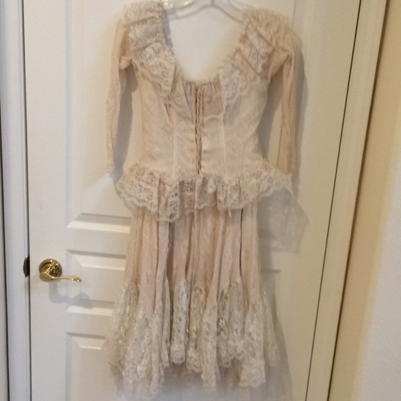 Florencia Fiume Dresses & Skirts - Florencia Fiume 2Piece Set Lace Dress In Medium